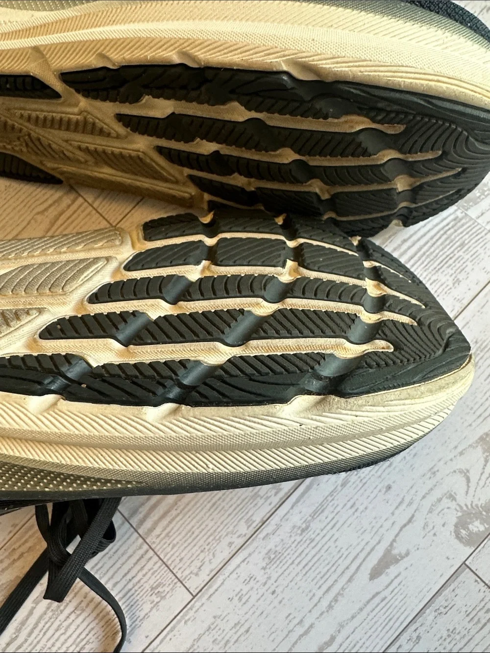 Altra black workouts cushioned